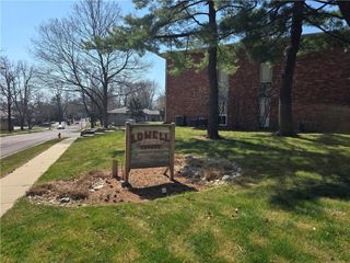 8215 Santa Fe Drive 7, Overland Park, KS 66204