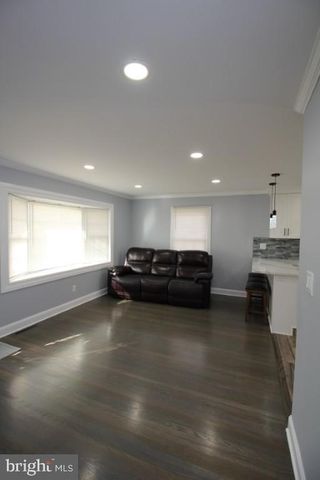 300 CRESSMONT AVE, Blackwood, NJ 08012