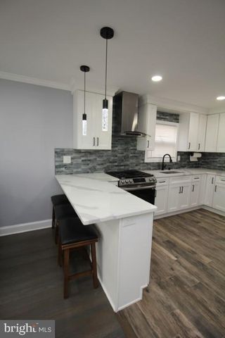 300 CRESSMONT AVE, Blackwood, NJ 08012