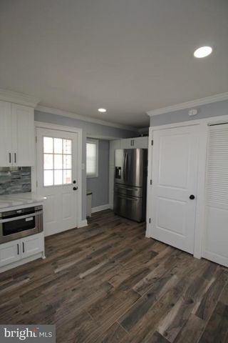 300 CRESSMONT AVE, Blackwood, NJ 08012