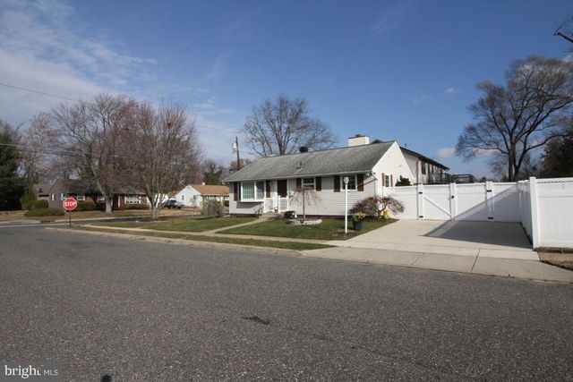 300 CRESSMONT AVE, Blackwood, NJ 08012