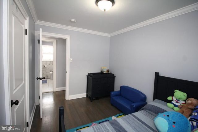 300 CRESSMONT AVE, Blackwood, NJ 08012