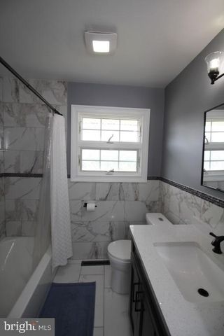 300 CRESSMONT AVE, Blackwood, NJ 08012