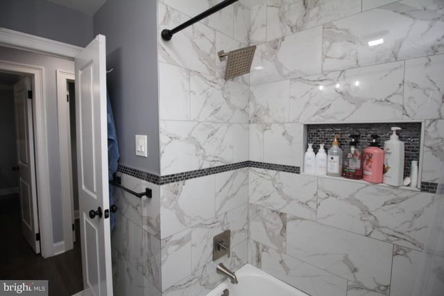 300 CRESSMONT AVE, Blackwood, NJ 08012