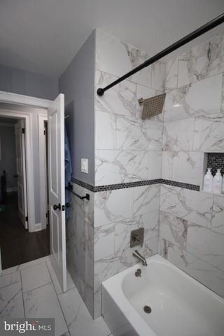 300 CRESSMONT AVE, Blackwood, NJ 08012