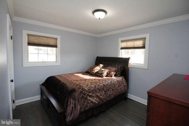 300 CRESSMONT AVE, Blackwood, NJ 08012