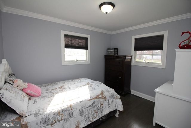 300 CRESSMONT AVE, Blackwood, NJ 08012