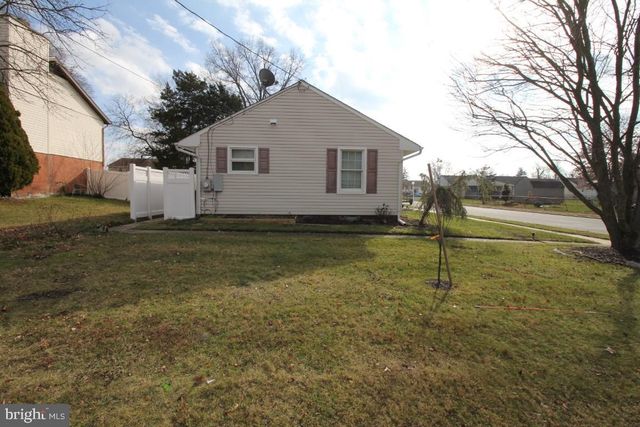 300 CRESSMONT AVE, Blackwood, NJ 08012