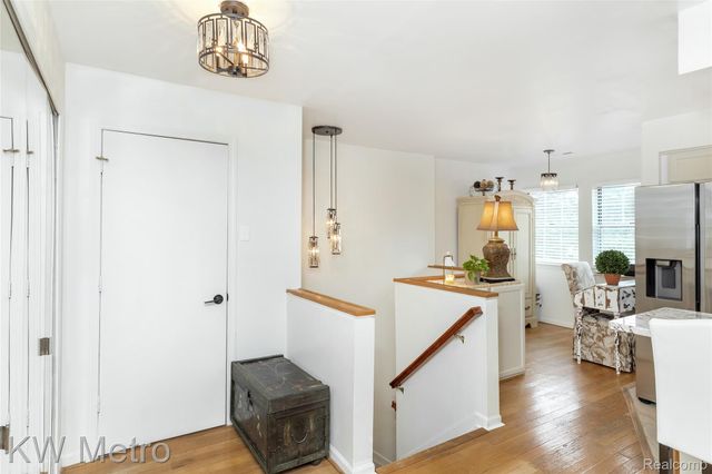 6613 Hearthstone Court 83, West Bloomfield Charter Township, MI 48322