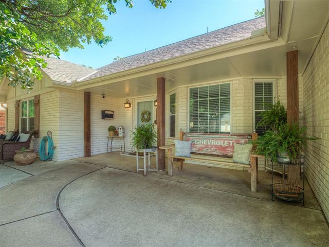 3104 N Briarwood Avenue, Bethany, OK 73008