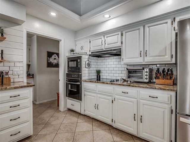 3104 N Briarwood Avenue, Bethany, OK 73008