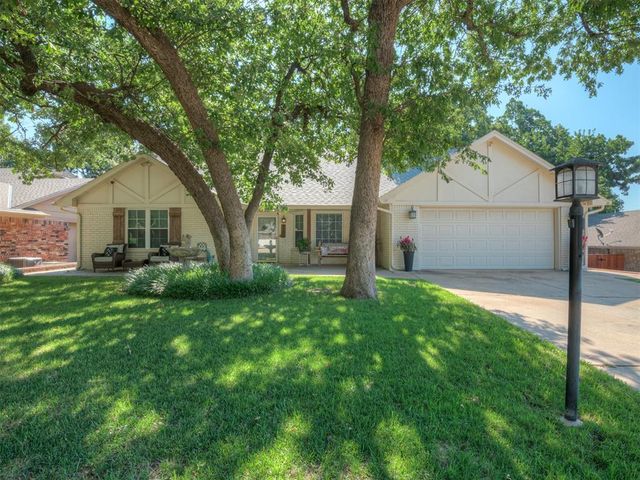 3104 N Briarwood Avenue, Bethany, OK 73008