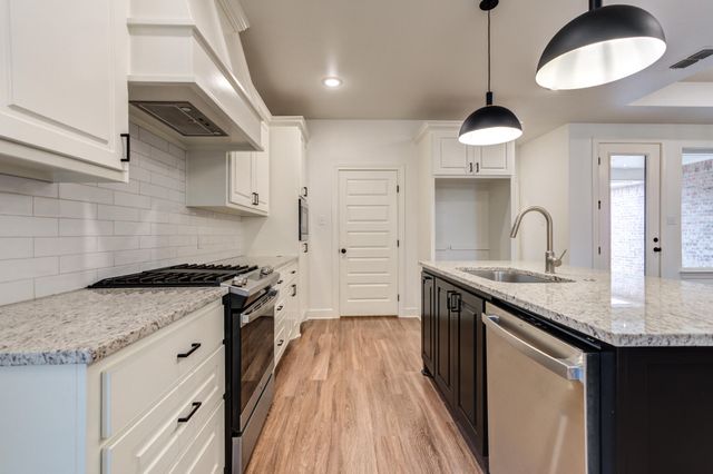 6902 55th Street, Lubbock, TX 79407