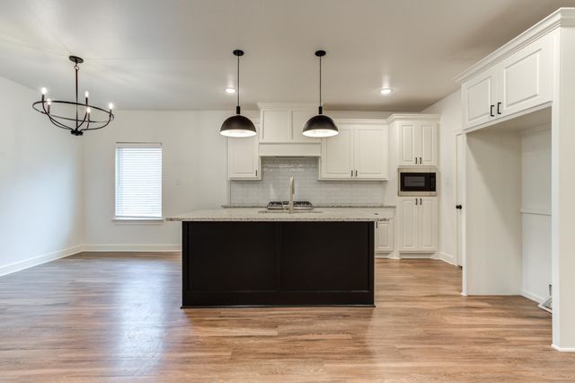 6902 55th Street, Lubbock, TX 79407