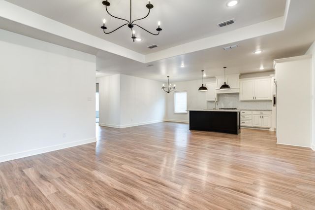 6902 55th Street, Lubbock, TX 79407