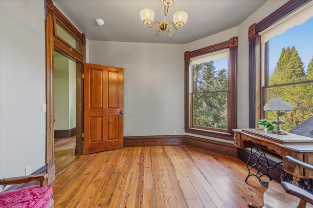 405 S Pine St, Nevada City, CA 95959