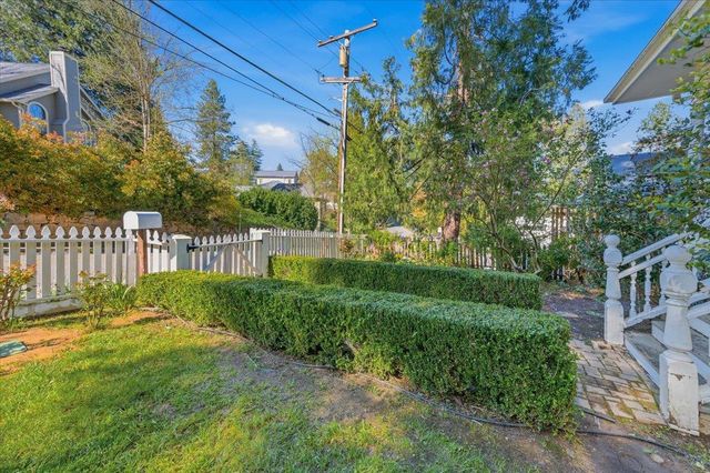 405 S Pine St, Nevada City, CA 95959