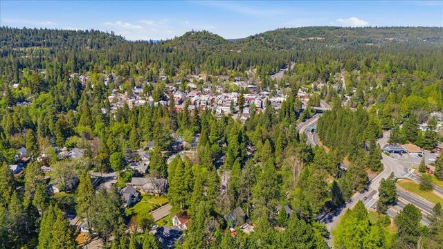 405 S Pine St, Nevada City, CA 95959