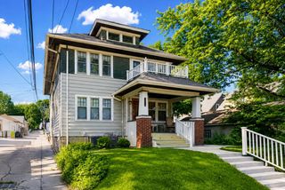 1020 E Manitoba STREET, Milwaukee, WI 53207
