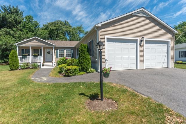 43 Fieldstone Circle, Bridgewater, MA 02324