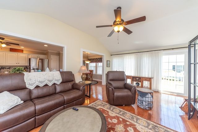 43 Fieldstone Circle, Bridgewater, MA 02324
