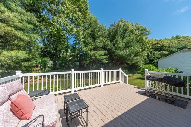 43 Fieldstone Circle, Bridgewater, MA 02324