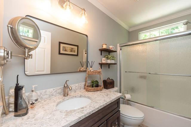 43 Fieldstone Circle, Bridgewater, MA 02324