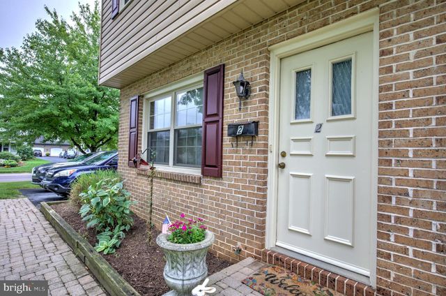 2-10 MEADOW VIEW DR, Leola, PA 17540