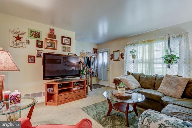 2-10 MEADOW VIEW DR, Leola, PA 17540