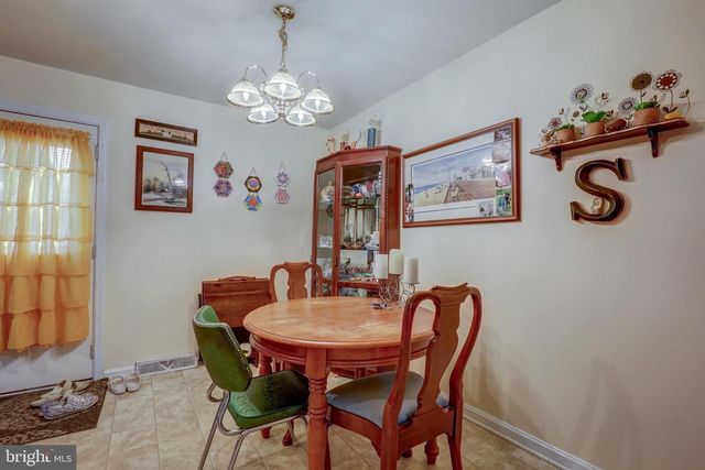 2-10 MEADOW VIEW DR, Leola, PA 17540