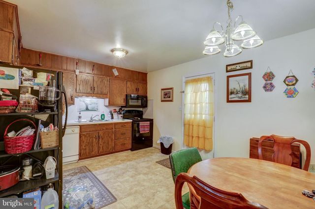 2-10 MEADOW VIEW DR, Leola, PA 17540