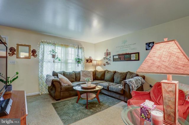 2-10 MEADOW VIEW DR, Leola, PA 17540