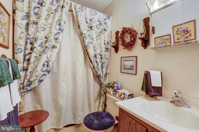 2-10 MEADOW VIEW DR, Leola, PA 17540