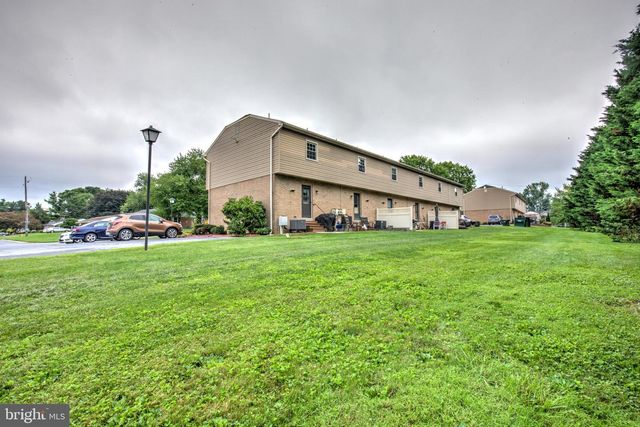 2-10 MEADOW VIEW DR, Leola, PA 17540