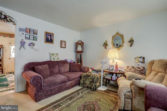 2-10 MEADOW VIEW DR, Leola, PA 17540