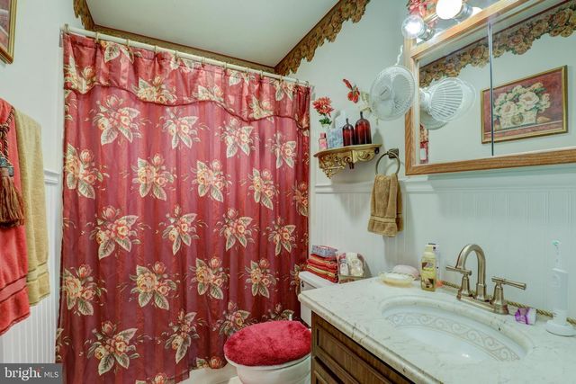 2-10 MEADOW VIEW DR, Leola, PA 17540