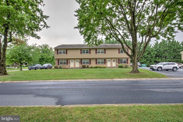 2-10 MEADOW VIEW DR, Leola, PA 17540