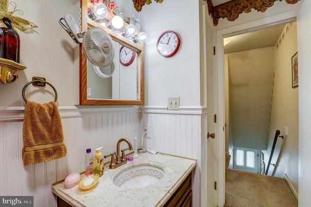 2-10 MEADOW VIEW DR, Leola, PA 17540
