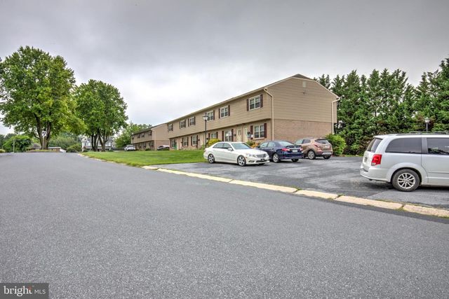 2-10 MEADOW VIEW DR, Leola, PA 17540