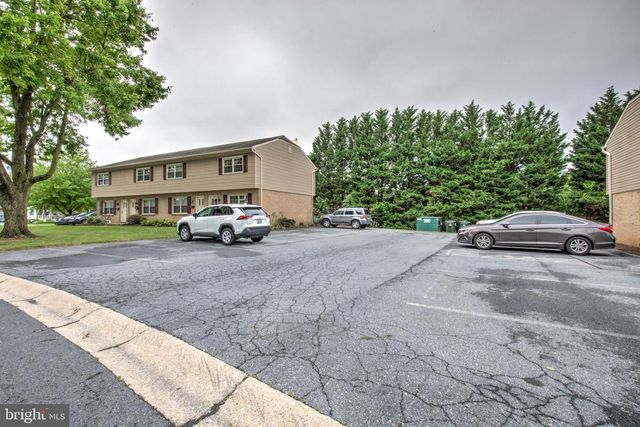 2-10 MEADOW VIEW DR, Leola, PA 17540