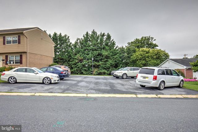 2-10 MEADOW VIEW DR, Leola, PA 17540