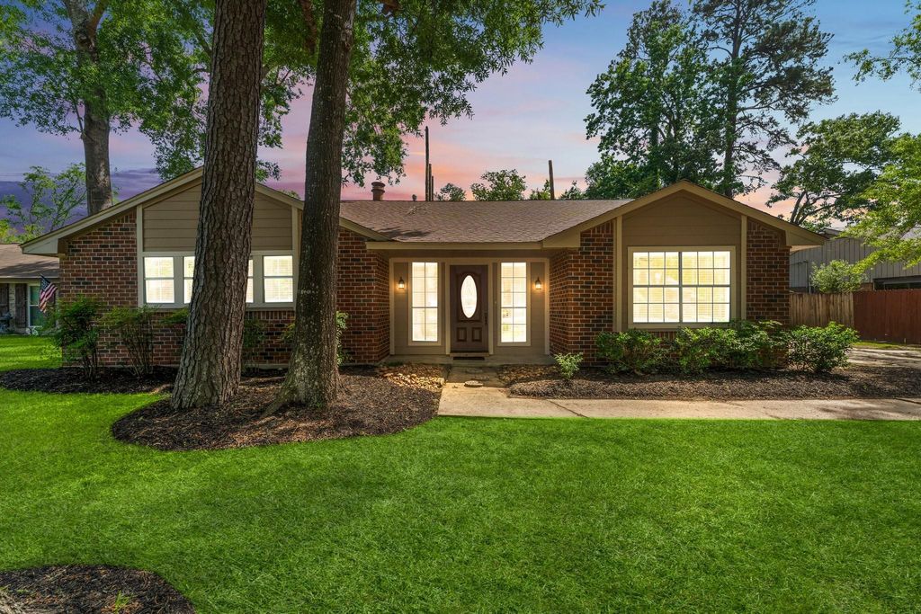 314 Robinwood Drive, Spring, TX 77386