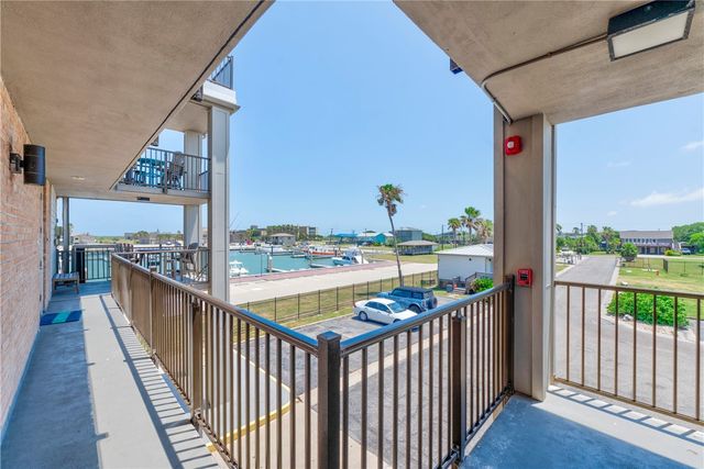 631 Channel View Dr 108, Port Aransas, TX 78373