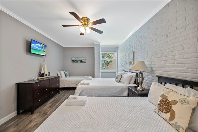 631 Channel View Dr 108, Port Aransas, TX 78373