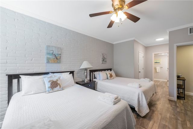 631 Channel View Dr 108, Port Aransas, TX 78373