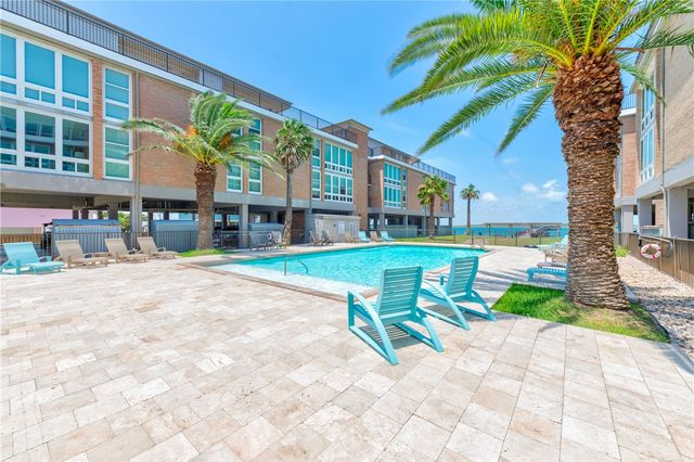 631 Channel View Dr 108, Port Aransas, TX 78373