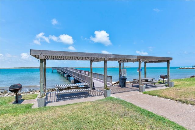 631 Channel View Dr 108, Port Aransas, TX 78373