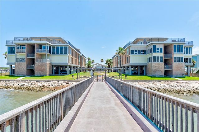 631 Channel View Dr 108, Port Aransas, TX 78373