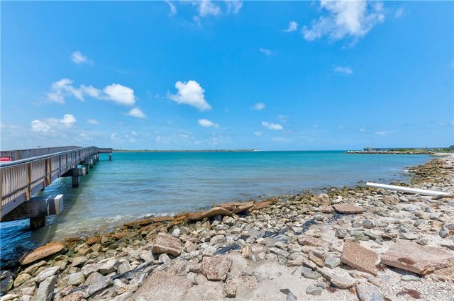 631 Channel View Dr 108, Port Aransas, TX 78373