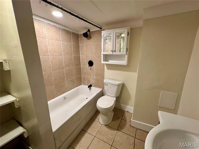 8201 Church Road, St Louis, MO 63147